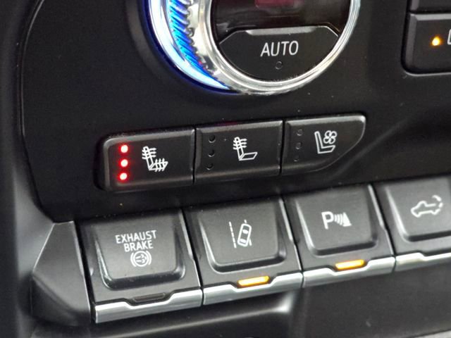 Used 2020 GMC Sierra 3500 Denali w/ Denali Ultimate Package image 22