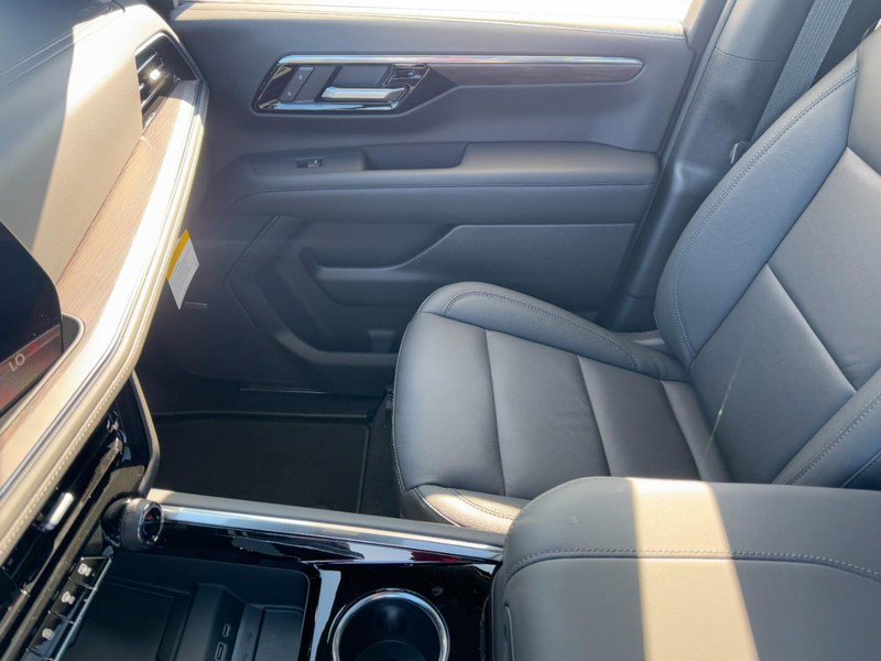 New 2026 Chevrolet Suburban Z71 w/ Comfort Package image 42