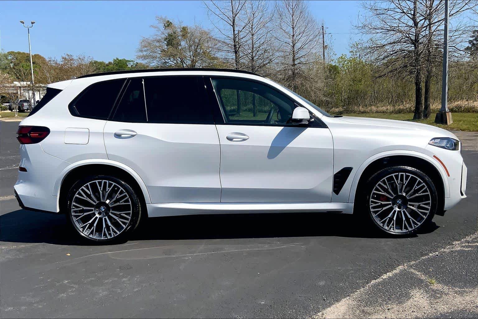 New 2026 BMW X5 sDrive40i w/ M Sport Package RWD image 17