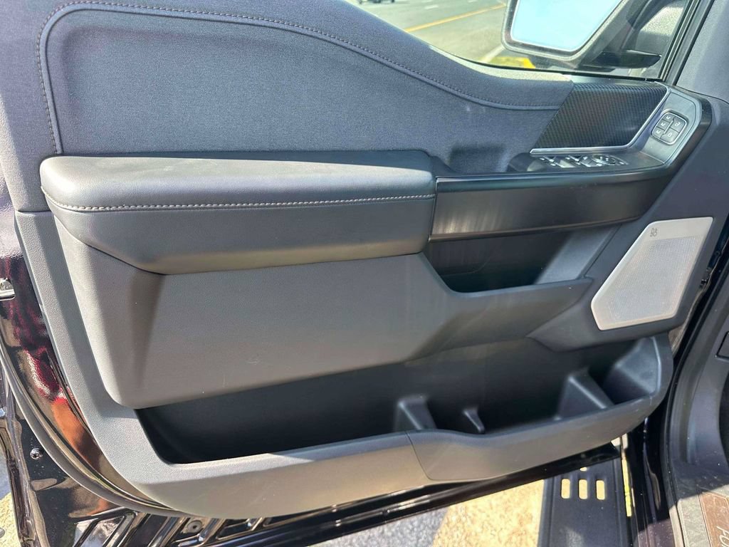 Used 2021 Ford F150 Raptor w/ Equipment Group 801A High AWD/4WD image 17