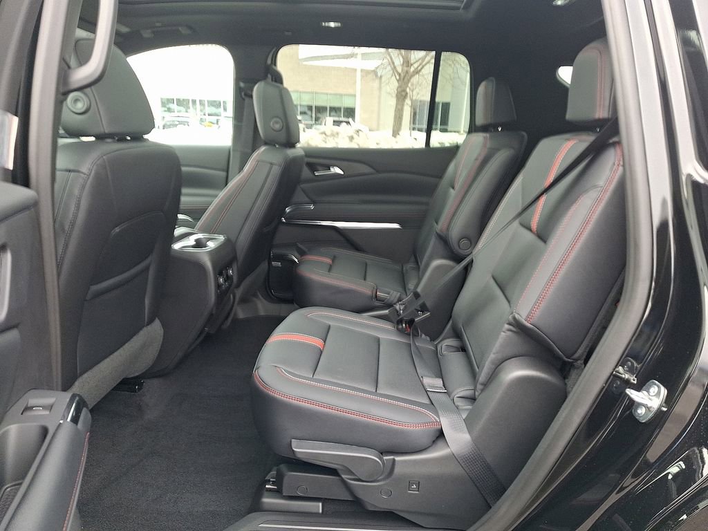 New 2026 Chevrolet Traverse RS image 5