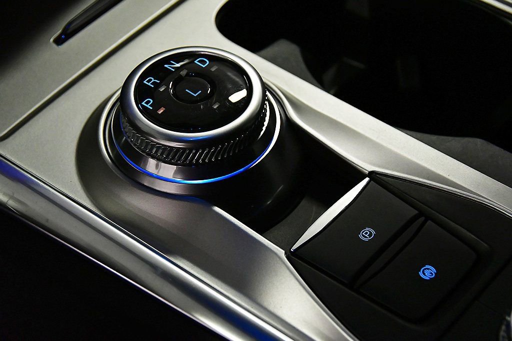 Used 2023 Ford Explorer XLT w/ Equipment Group 202A image 25