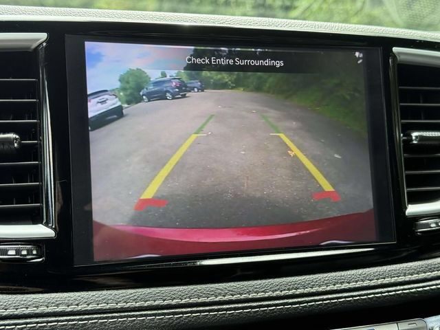 Used 2025 Chrysler Pacifica Limited FWD image 15