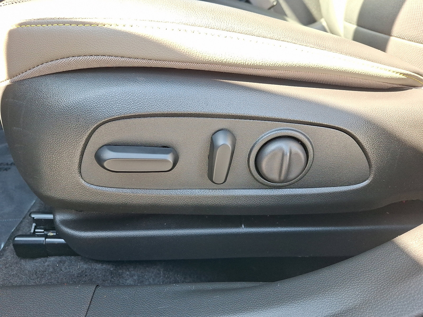 Used 2024 Chevrolet Trax ACTIV w/ Driver Confidence Package FWD image 16