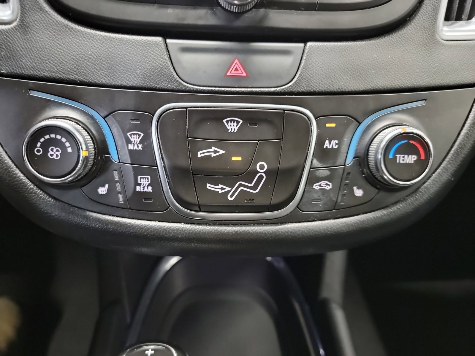 Used 2017 Chevrolet Malibu LT w/ Leather Package FWD image 21