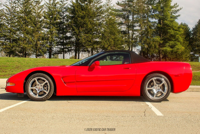 Used 2004 Chevrolet Corvette Convertible w/ Preferred Equipment Group image 15