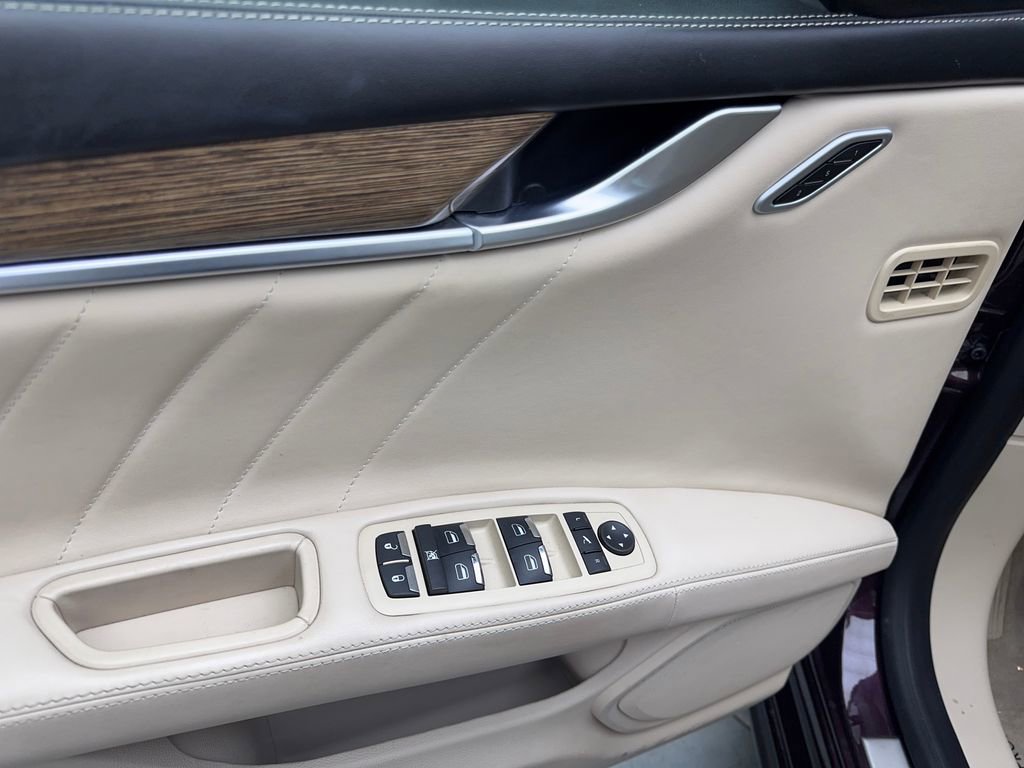 Used 2021 Maserati Ghibli image 32