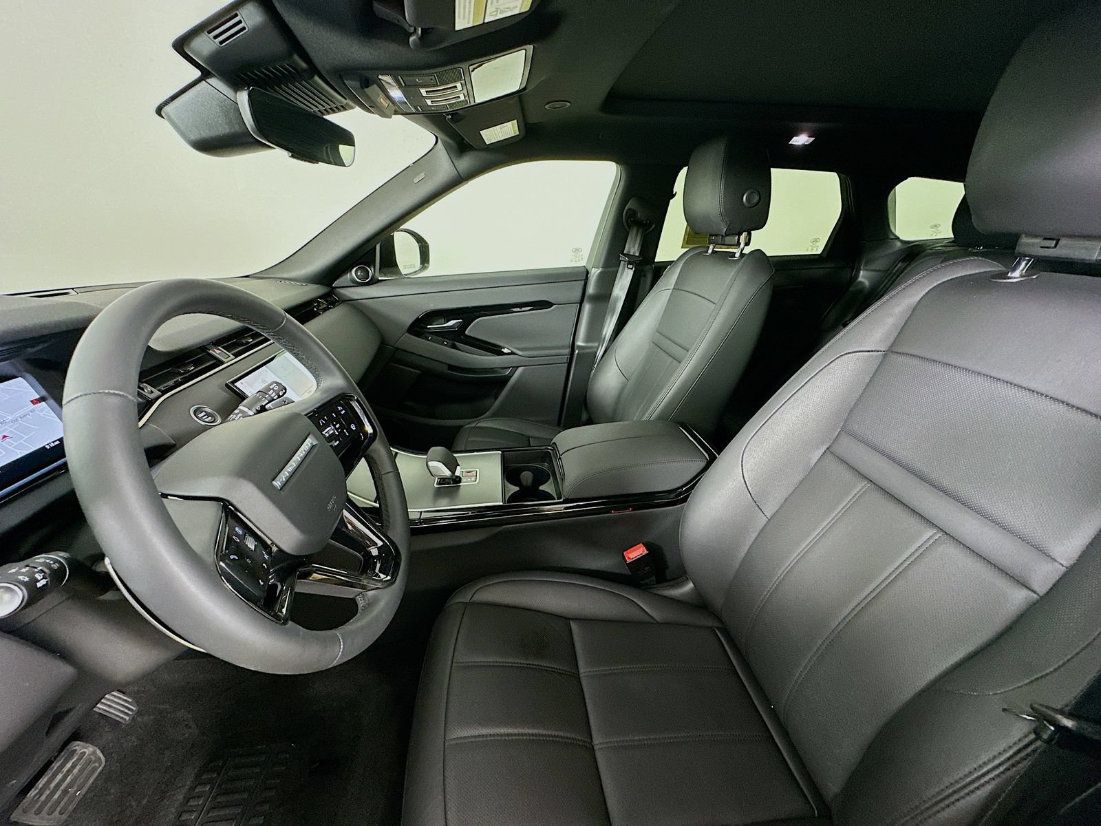 Used 2026 Land Rover Range Rover Evoque S AWD/4WD image 33