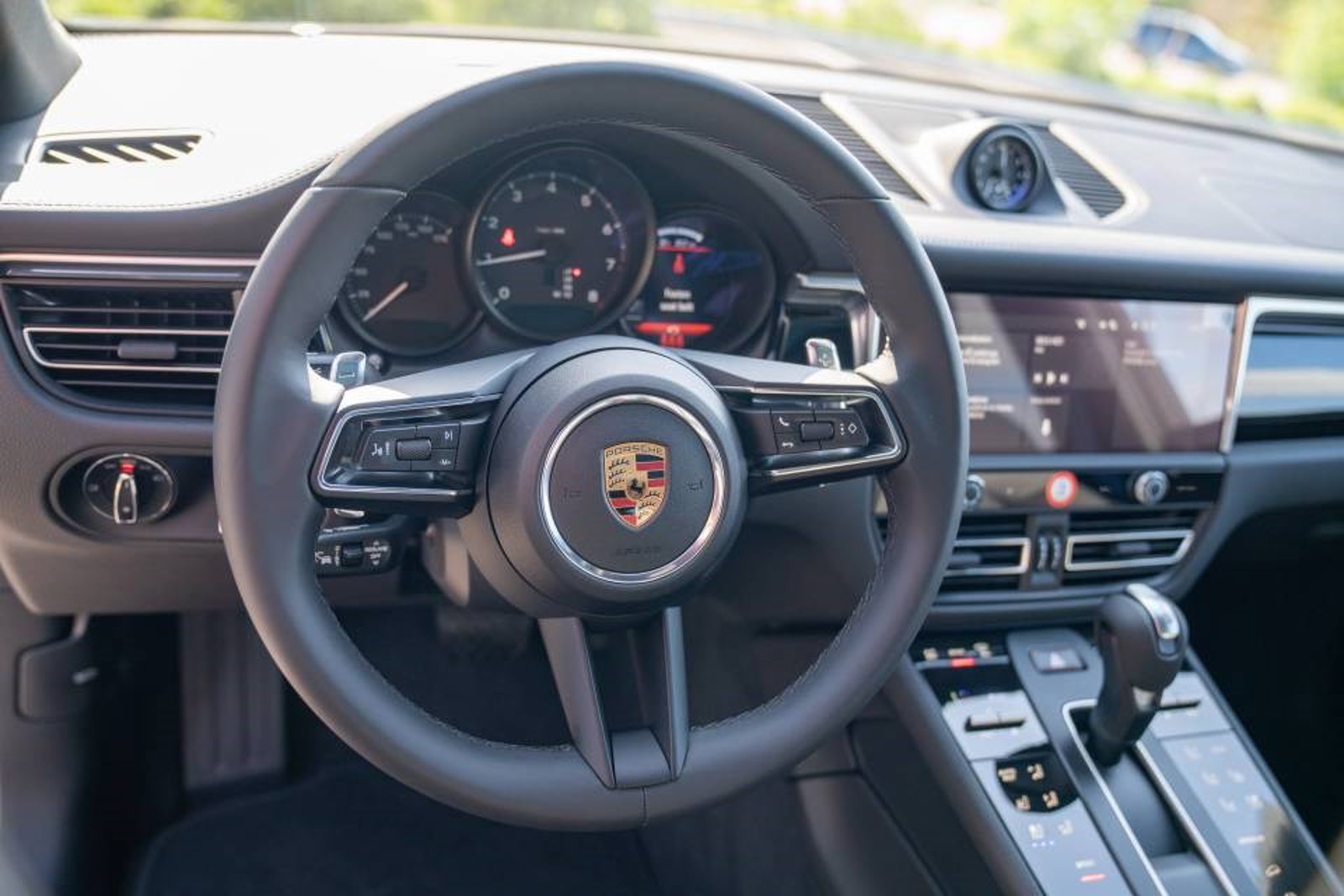 New 2026 Porsche Macan AWD/4WD image 15