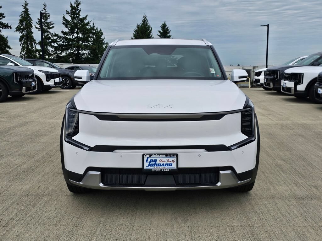 New 2026 Kia EV9 Wind AWD/4WD image 2