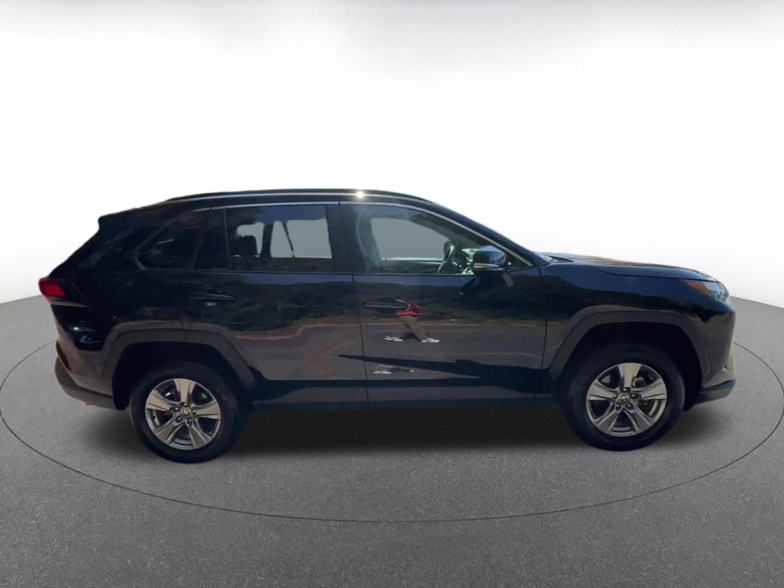 Used 2025 Toyota RAV4 XLE image 16