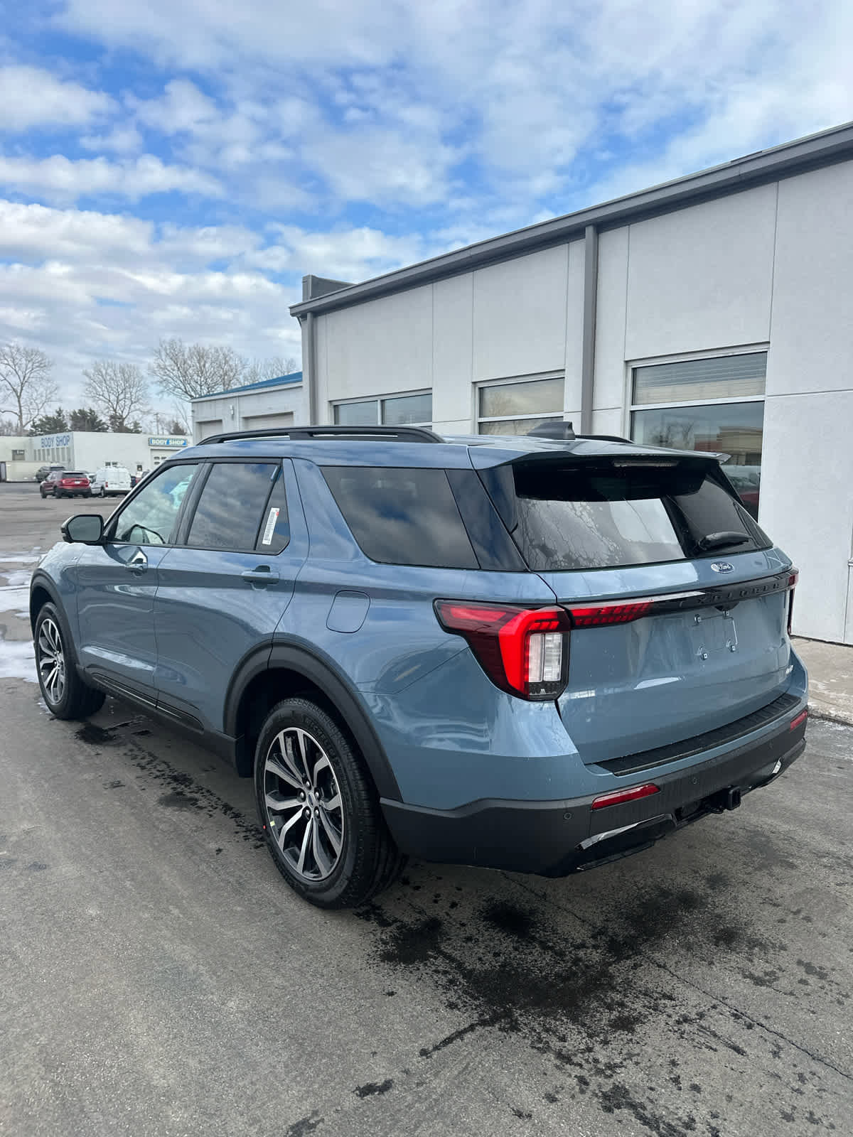 New 2026 Ford Explorer ST-Line image 5