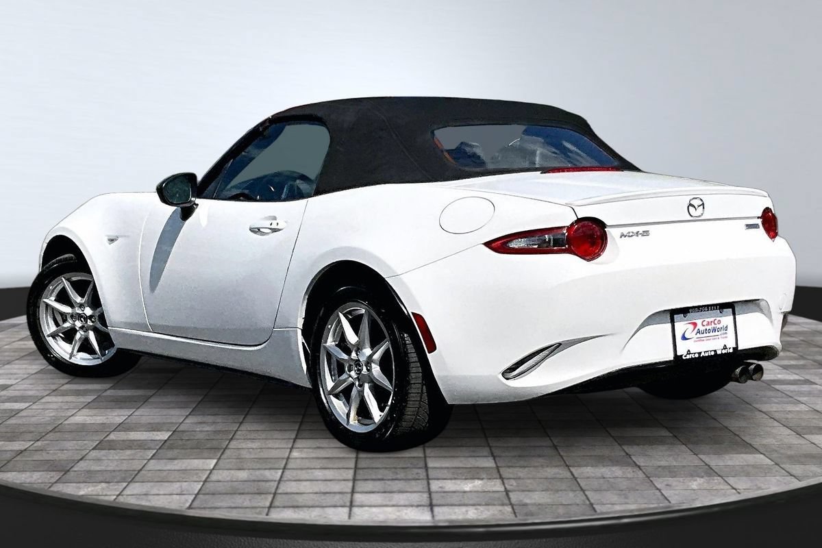 Used 2016 MAZDA MX-5 Miata Sport RWD image 7