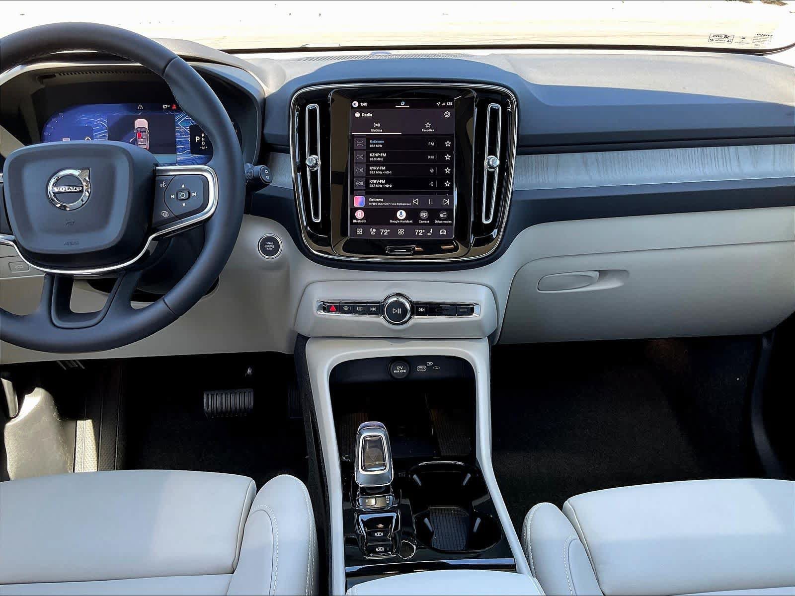 New 2026 Volvo XC40 B5 Ultra w/ Climate Package AWD/4WD image 9