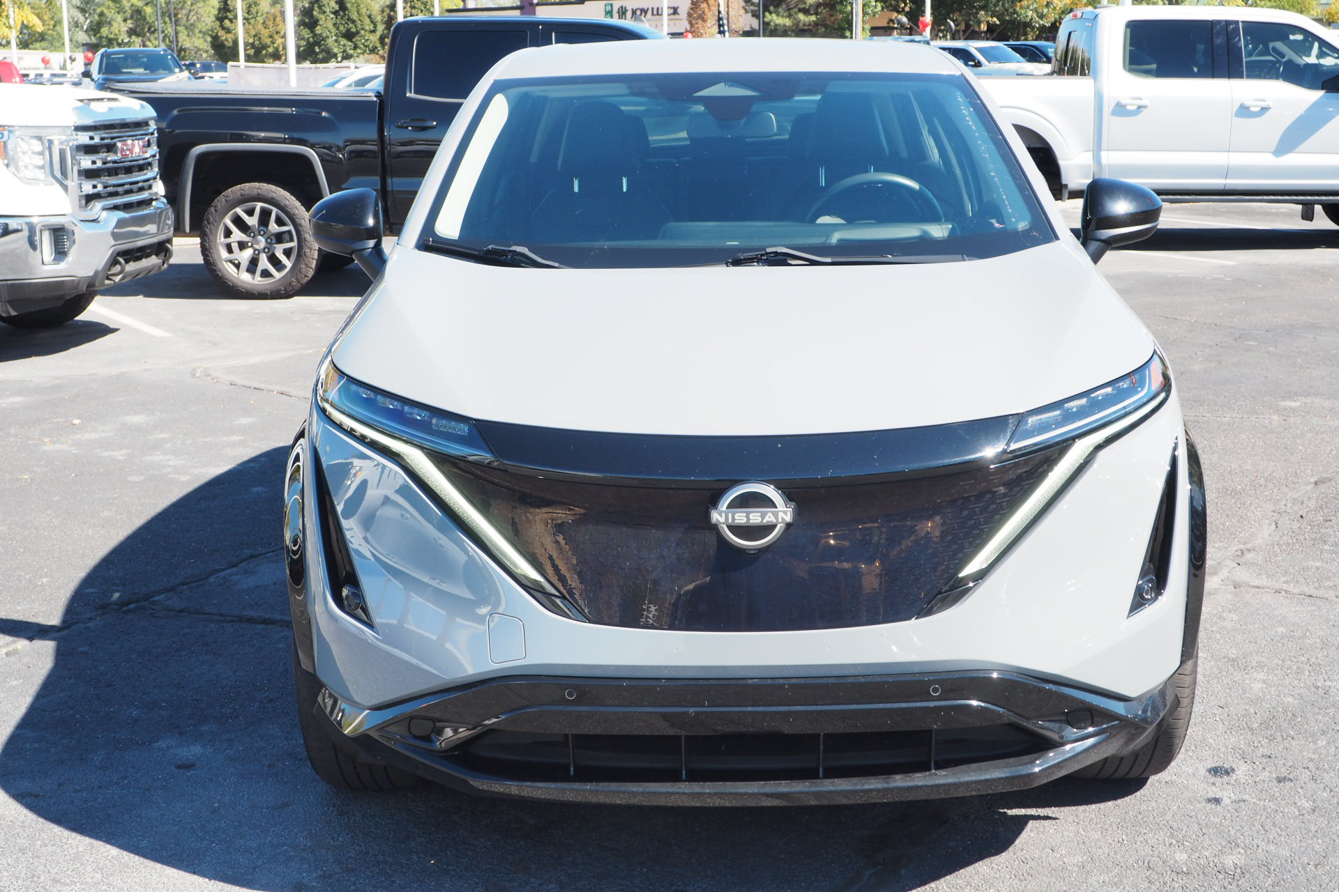 Used 2024 Nissan Ariya FWD image 2