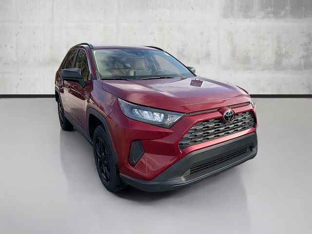 Used 2019 Toyota RAV4 LE image 3