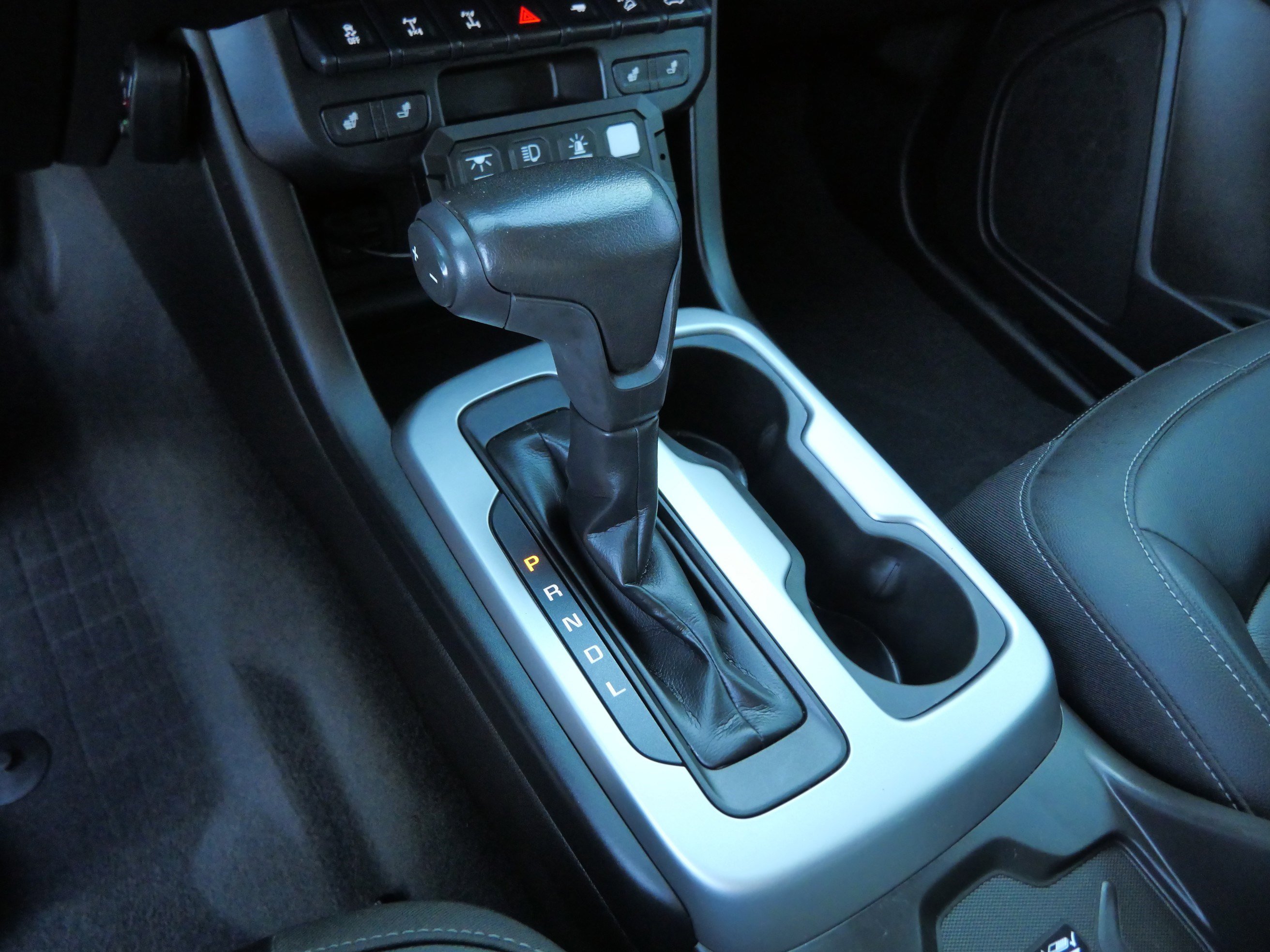 Used 2021 Chevrolet Colorado ZR2 w/ ZR2 Dusk Special Edition image 24