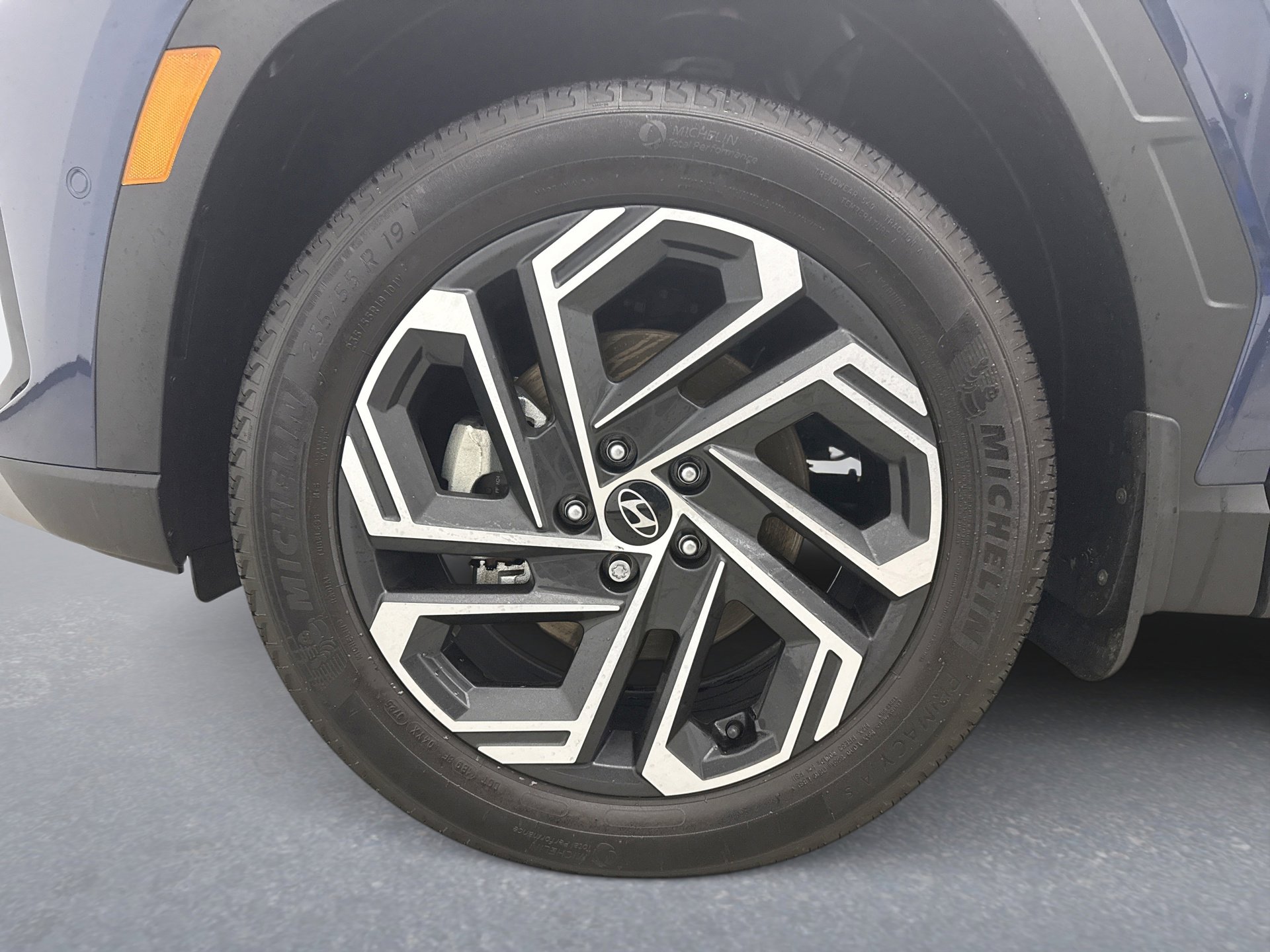 Used 2025 Hyundai Tucson Limited image 27