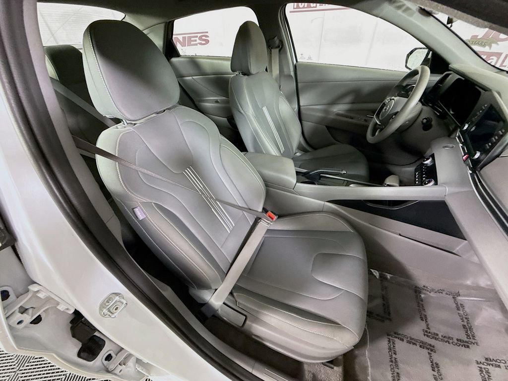 Certified 2021 Hyundai Elantra SEL FWD image 29