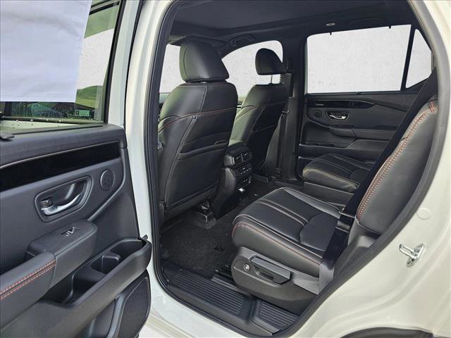 New 2025 Honda Pilot TrailSport image 12