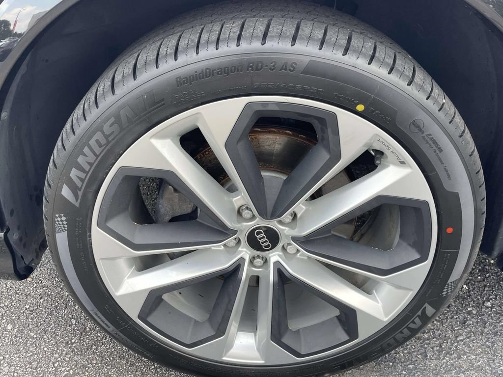 Used 2021 Audi Q3 2.0T Premium Plus w/ Premium Plus Package AWD/4WD image 7