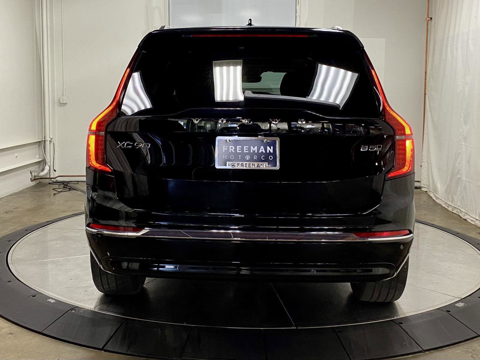 Used 2026 Volvo XC90 B5 Core AWD/4WD image 8