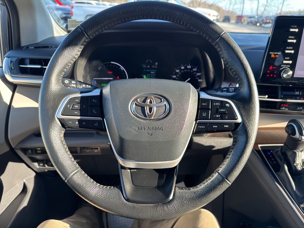 Used 2022 Toyota Sienna XLE image 21
