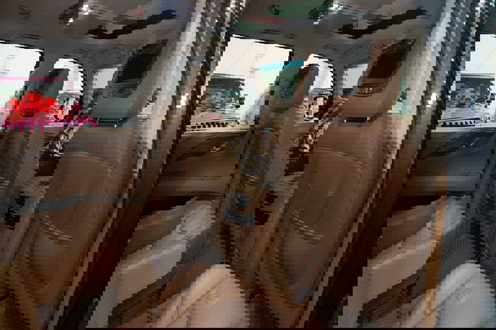 Used 2016 Cadillac Escalade ESV Platinum image 42