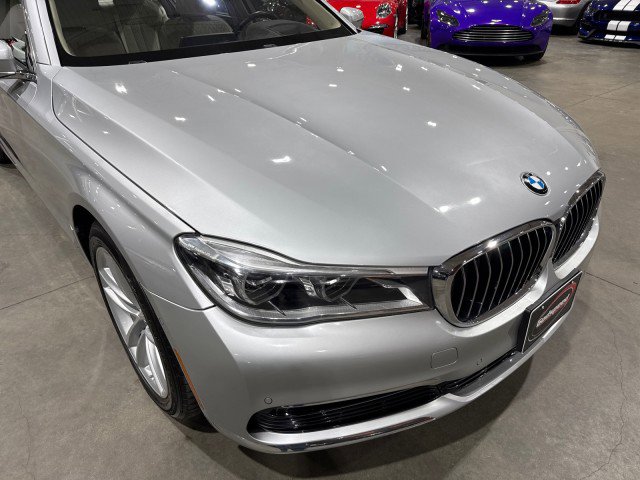 Used 2016 BMW 750i xDrive image 30