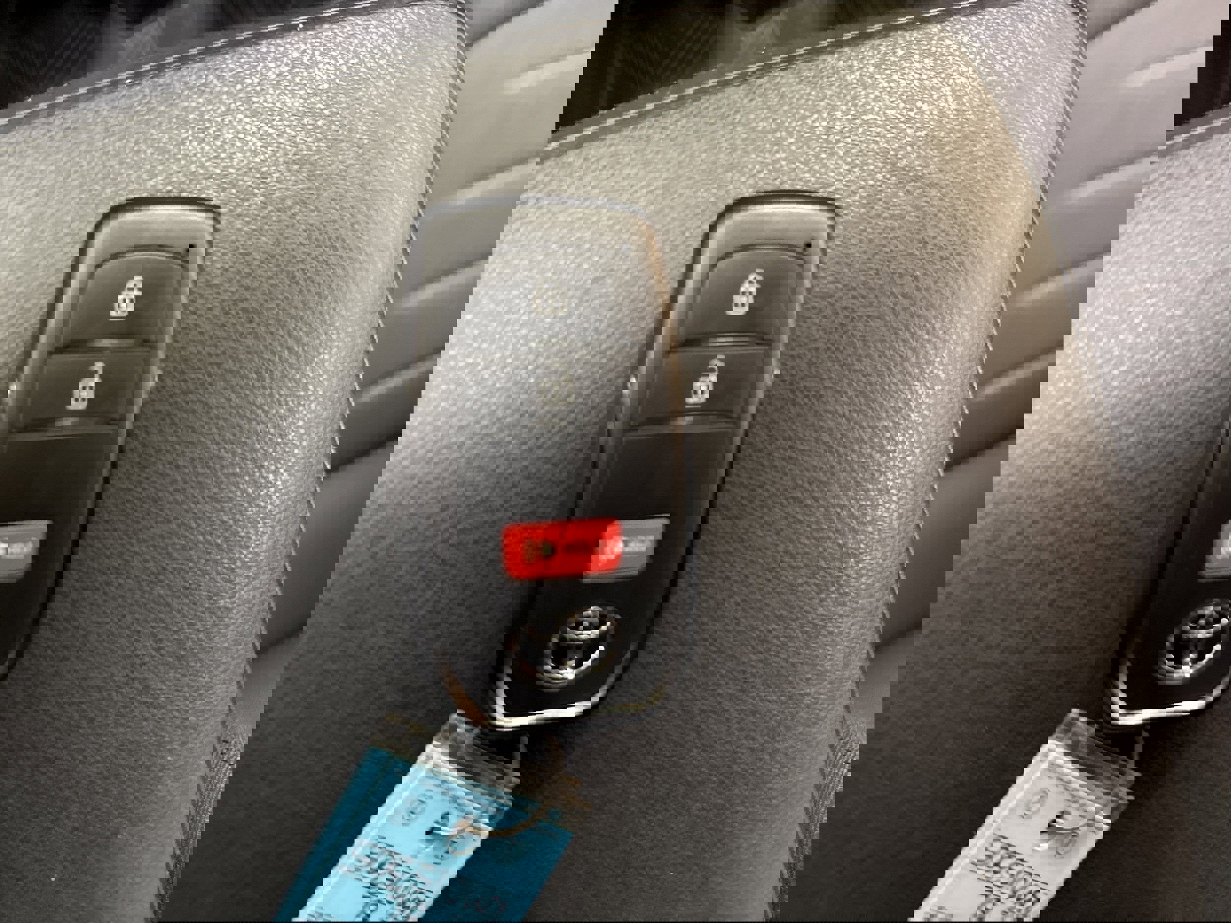 Used 2024 Toyota Tacoma TRD Off-Road image 32