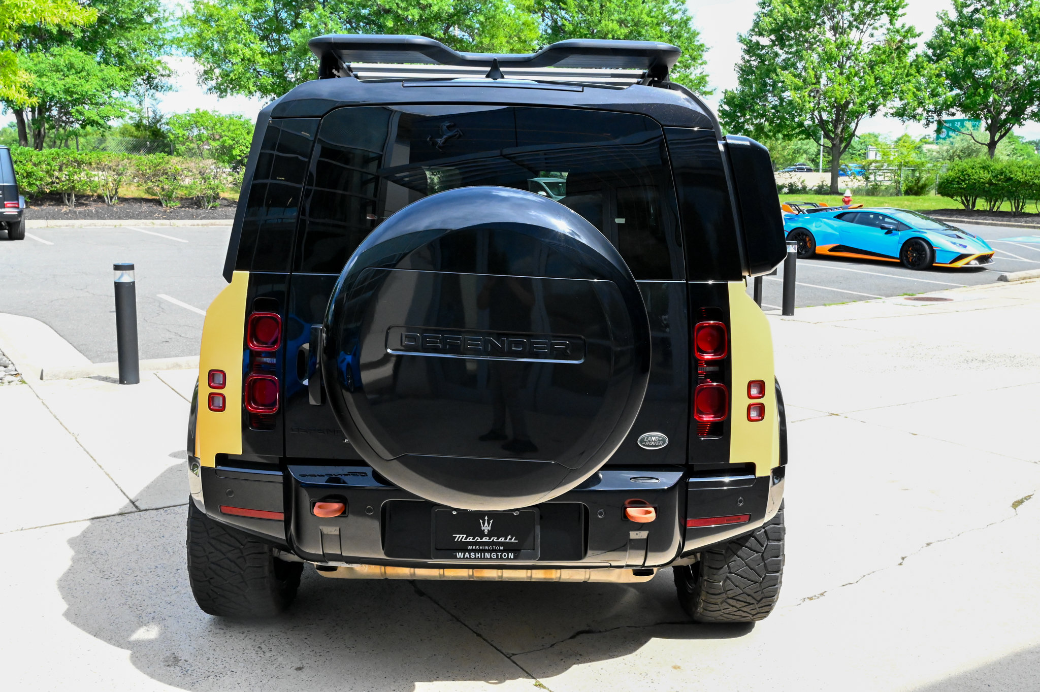 Used 2023 Land Rover Defender 90 X-Dynamic SE AWD/4WD image 6