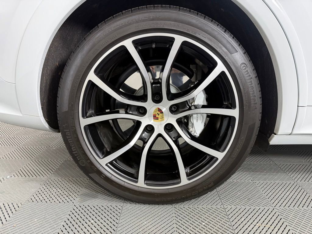 Certified 2023 Porsche Cayenne Turbo image 13