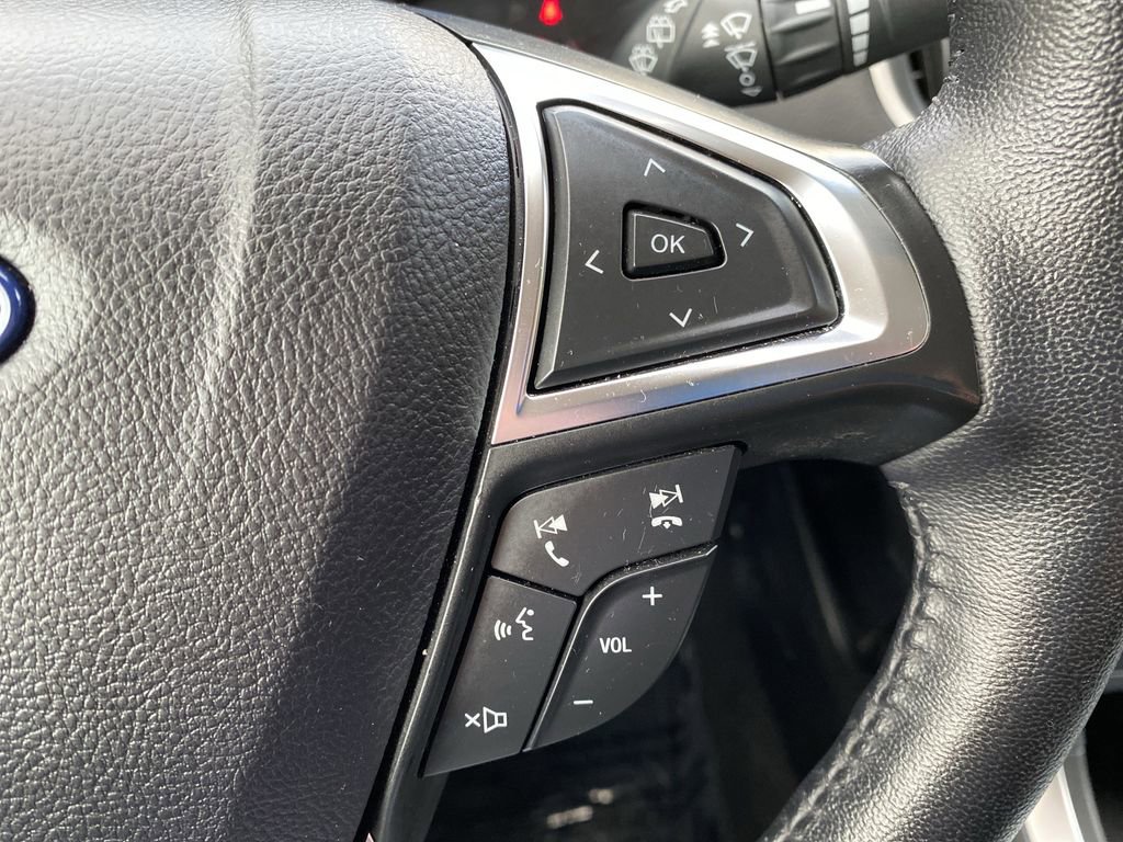 Certified 2024 Ford Edge SEL image 31