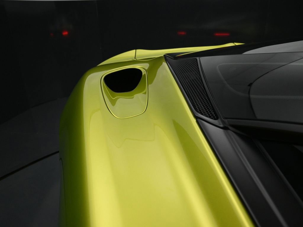 Used 2022 McLaren GT image 15