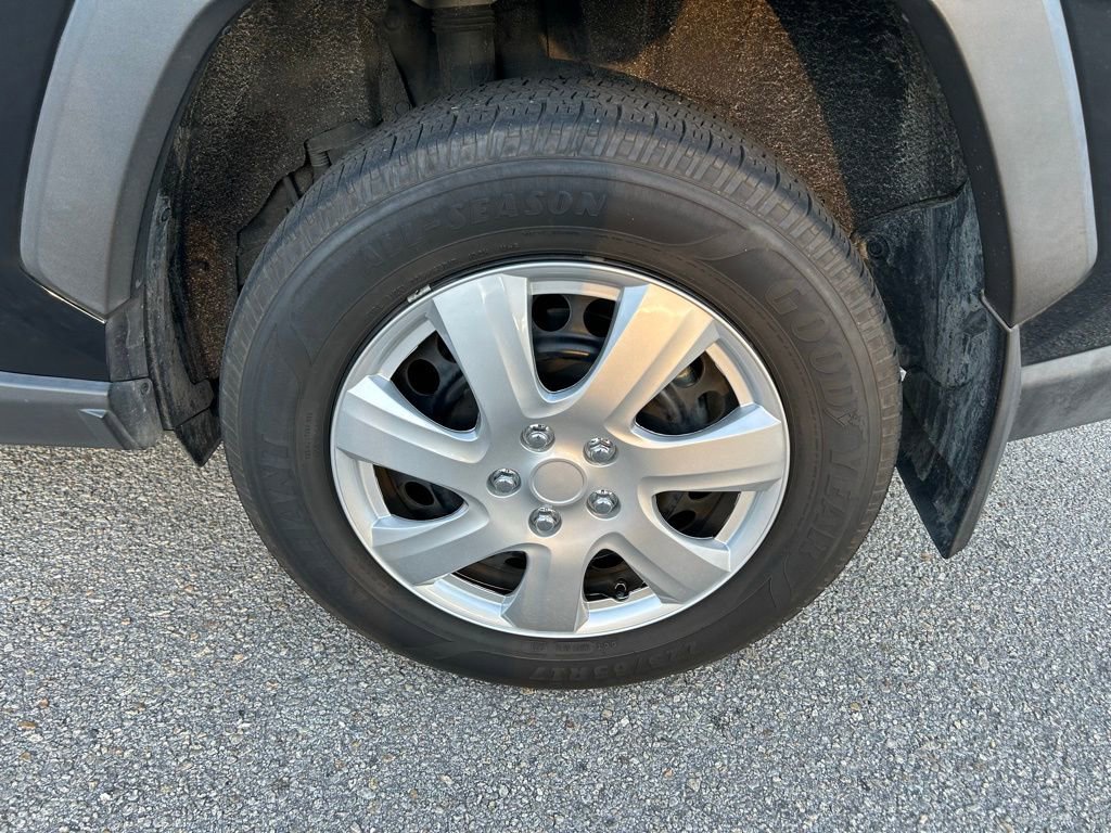 Used 2020 Toyota RAV4 LE image 9