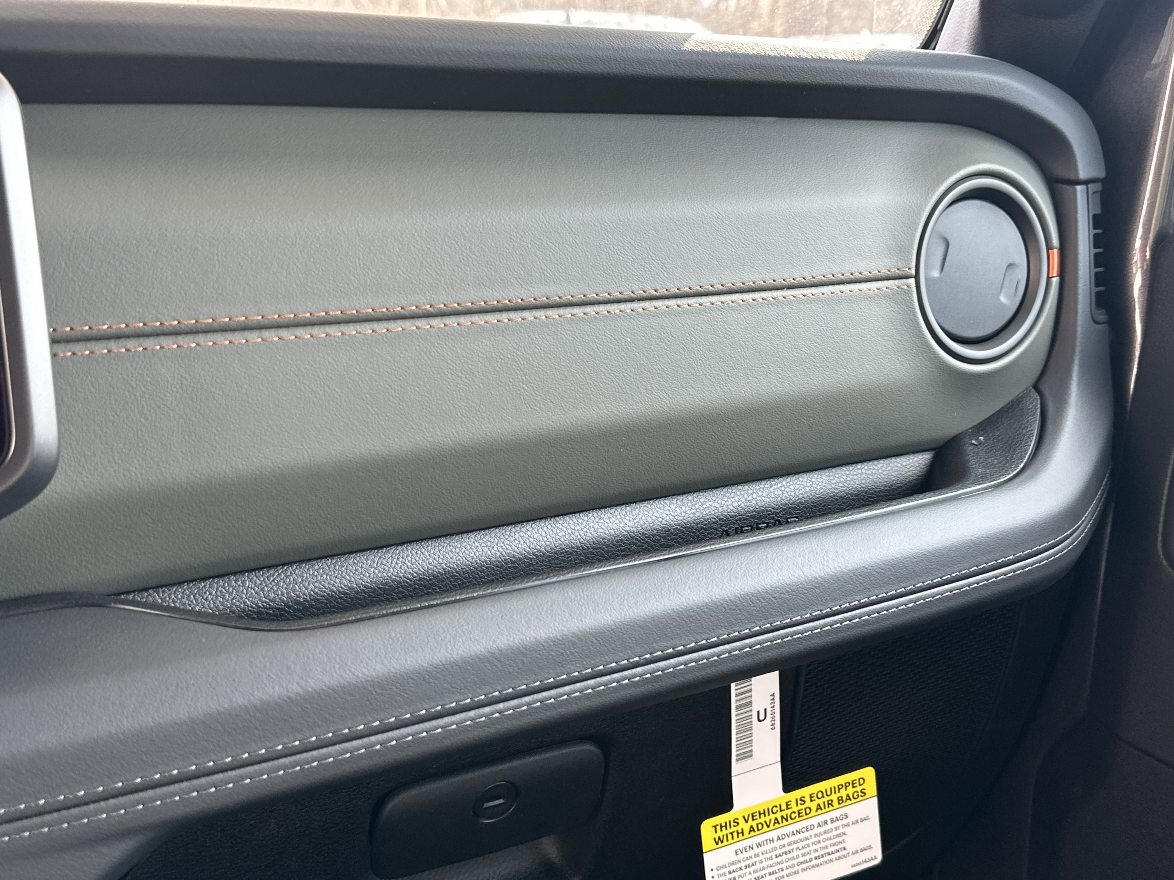 New 2026 Jeep Gladiator Mojave image 9