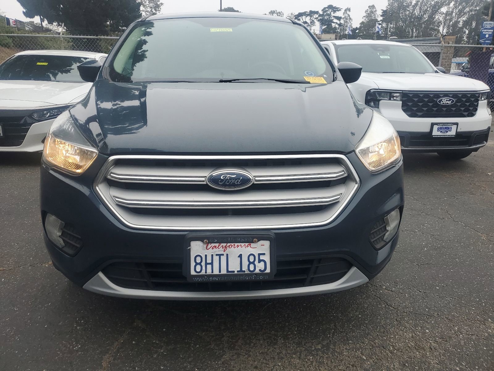 Used 2019 Ford Escape SE FWD image 2