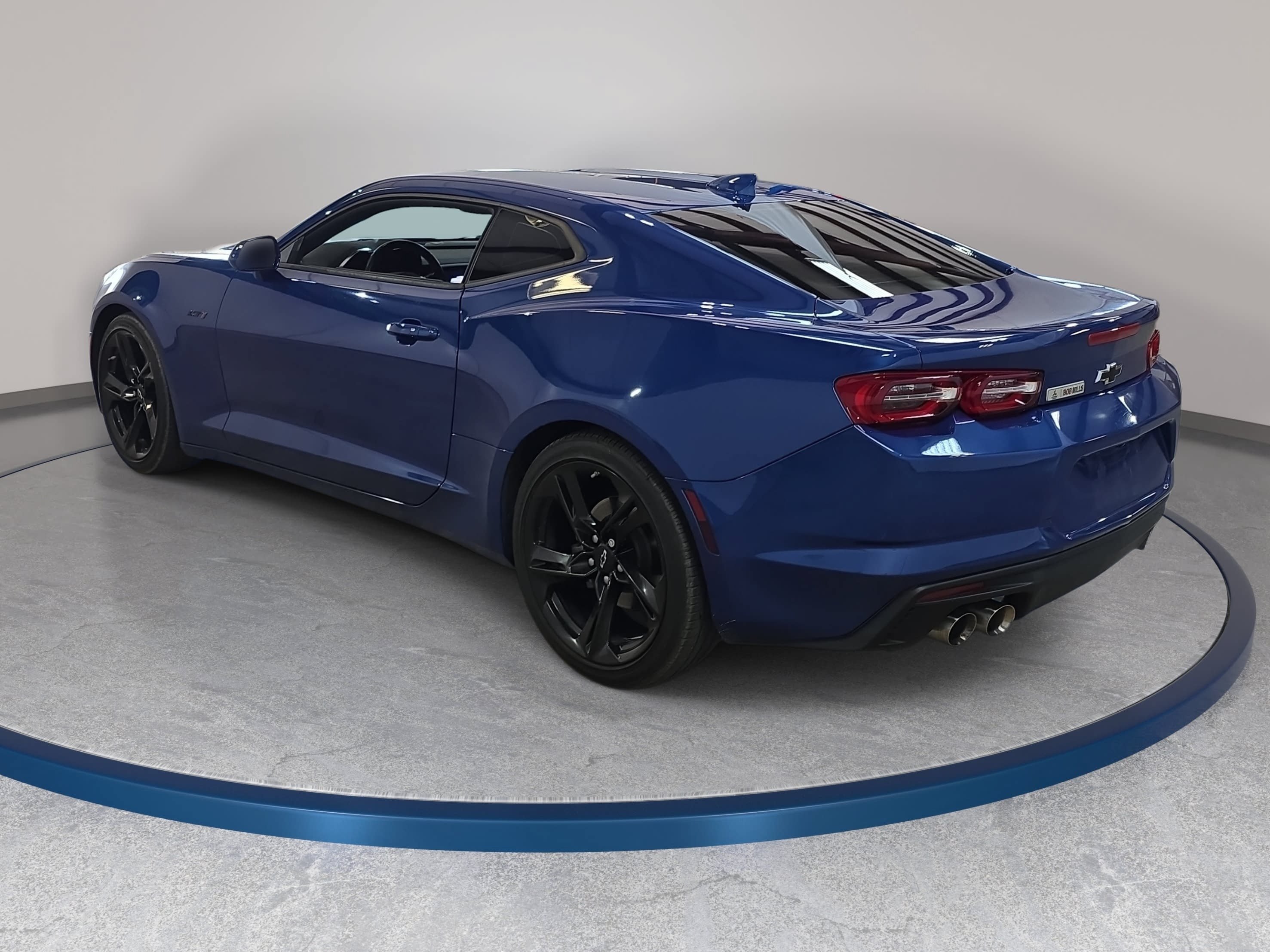 Used 2023 Chevrolet Camaro LT w/ Technology Package RWD image 8