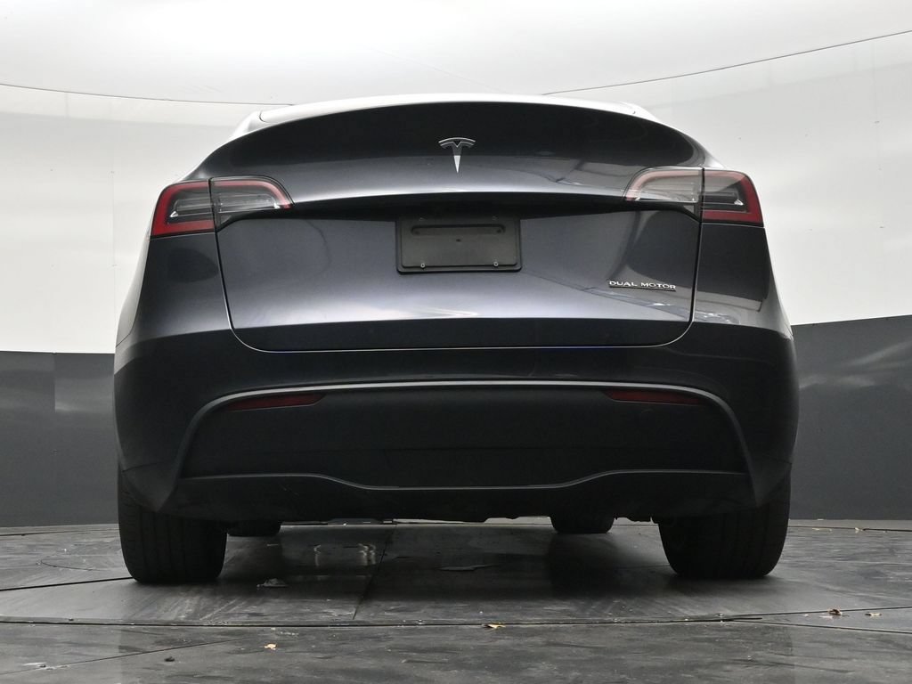 Used 2024 Tesla Model Y Long Range AWD/4WD image 22