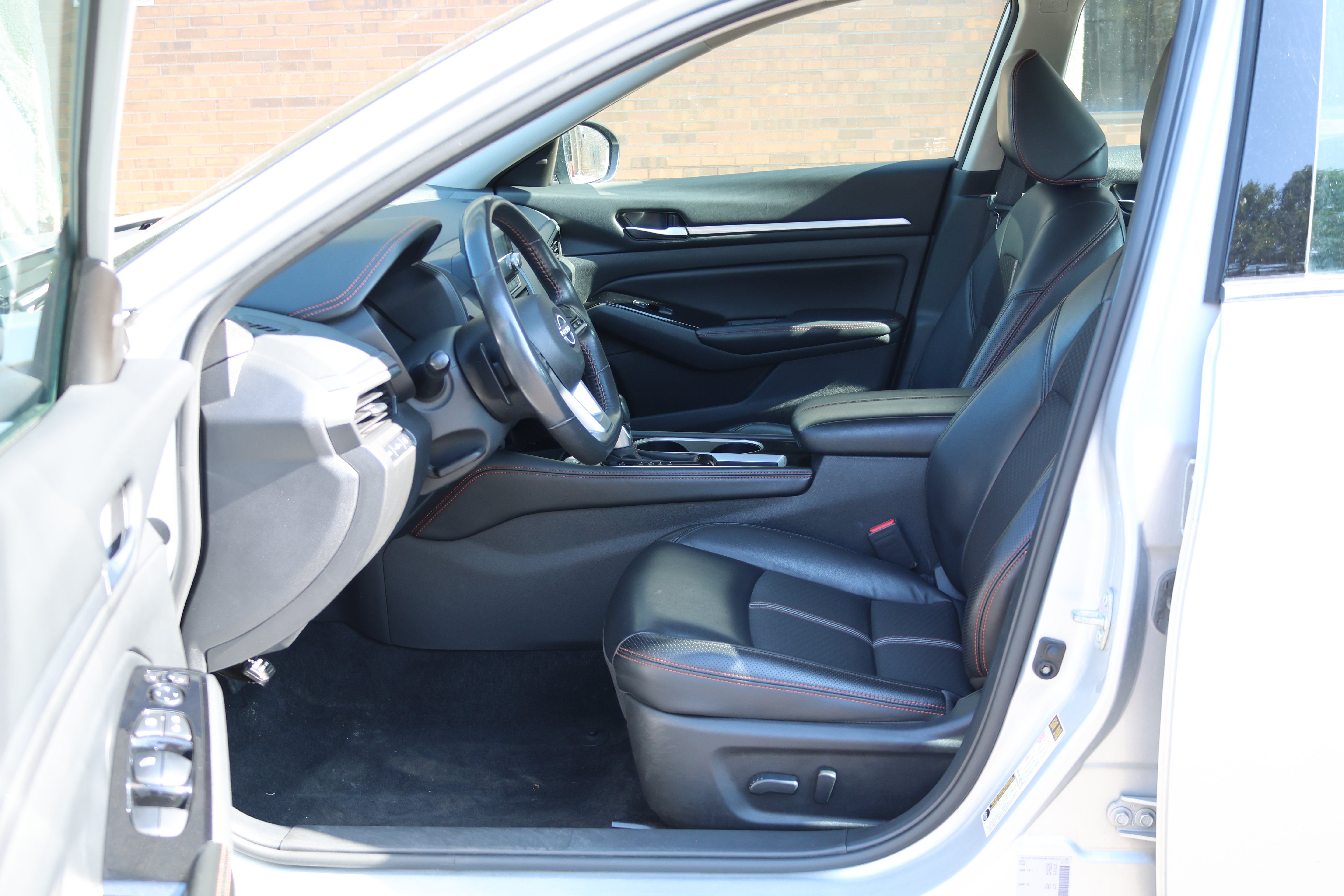 Used 2024 Nissan Altima 2.5 SR FWD image 22