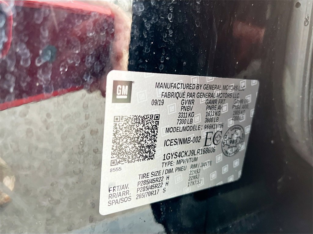 Used 2020 Cadillac Escalade Premium Luxury w/ Escalade Sport Edition image 34