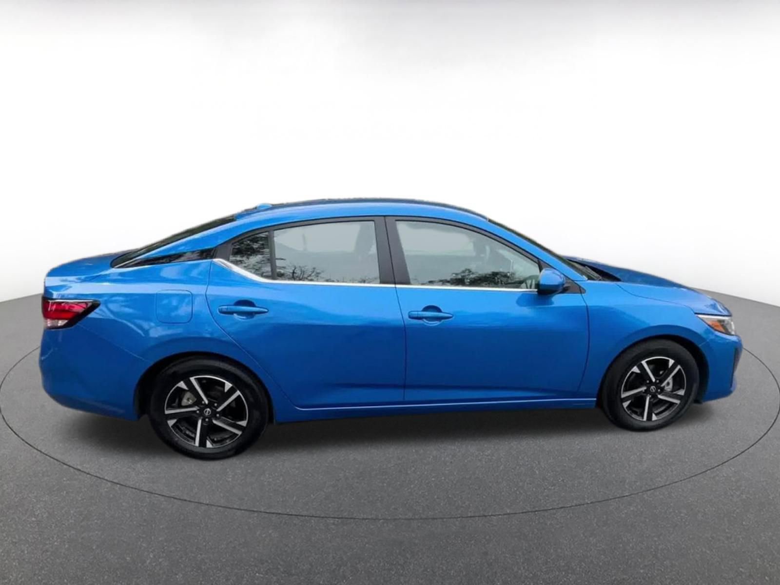 Used 2025 Nissan Sentra SV FWD image 16