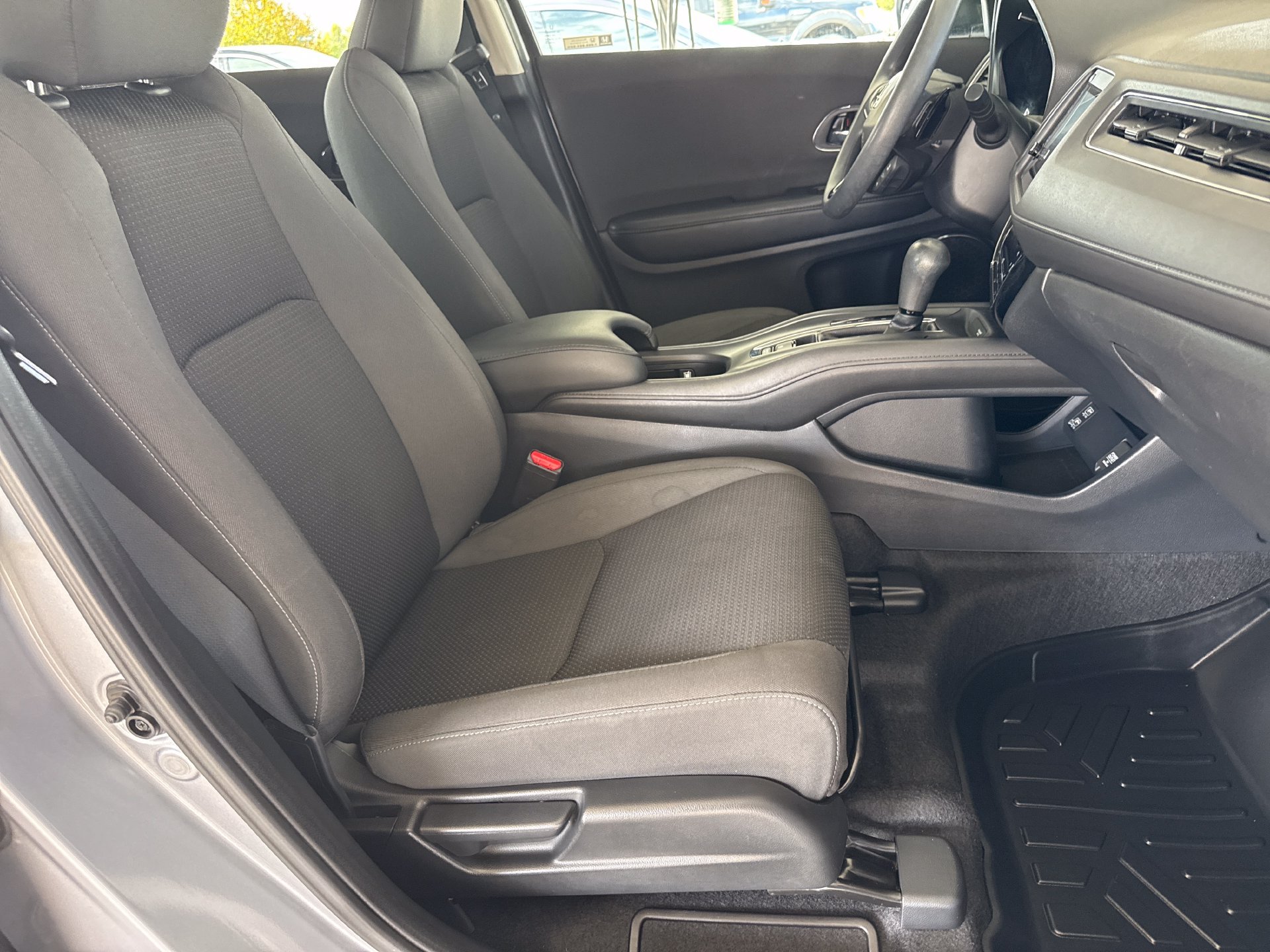 Used 2022 Honda HR-V EX image 19