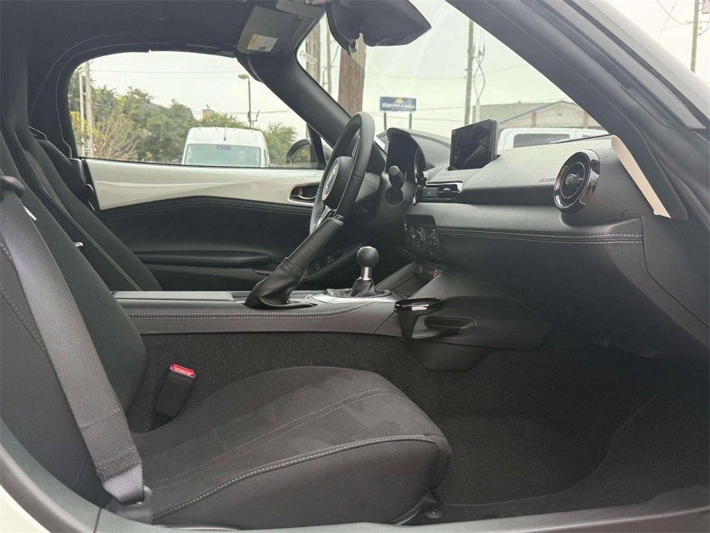 New 2025 MAZDA MX-5 Miata Club image 14
