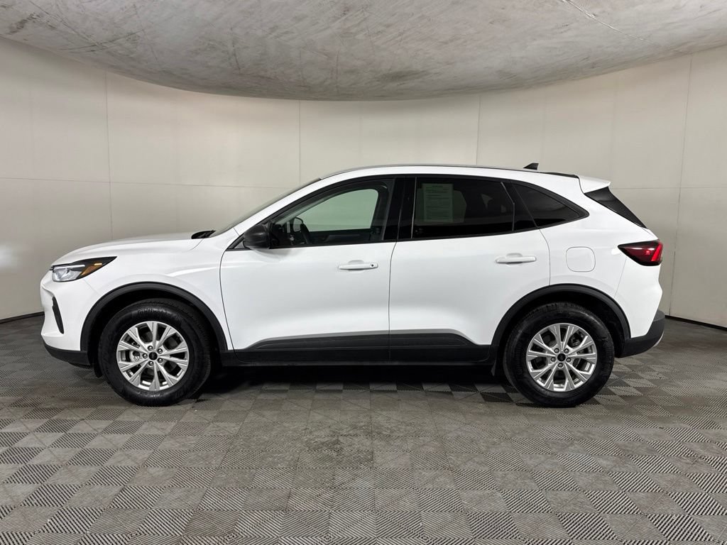 Used 2025 Ford Escape Active w/ Cold Weather Package AWD/4WD image 8