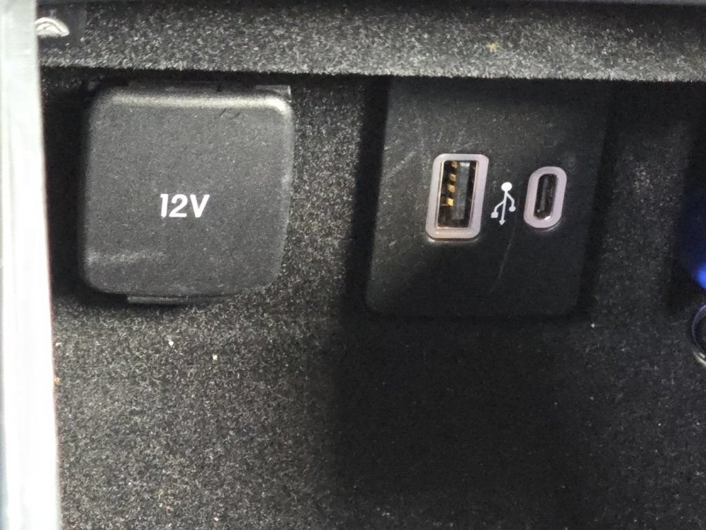 Used 2021 Lincoln Corsair AWD image 7