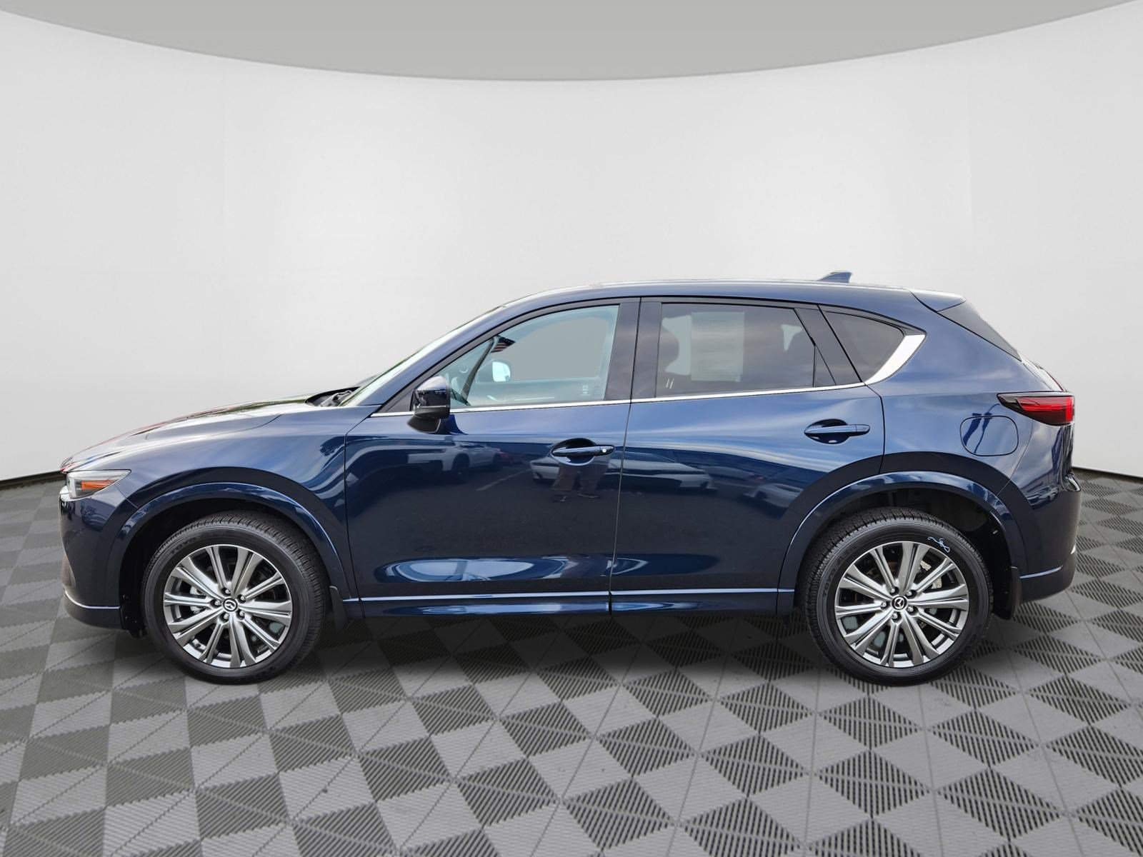 Certified 2025 MAZDA CX-5 Signature AWD/4WD image 5