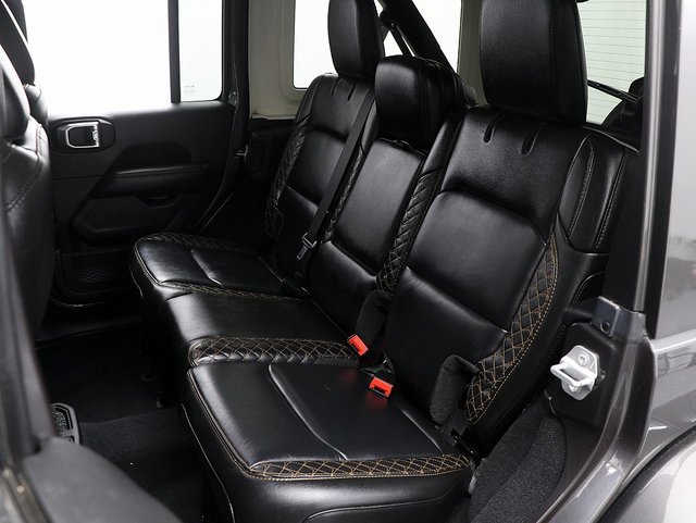 Used 2021 Jeep Wrangler Unlimited Sahara image 11