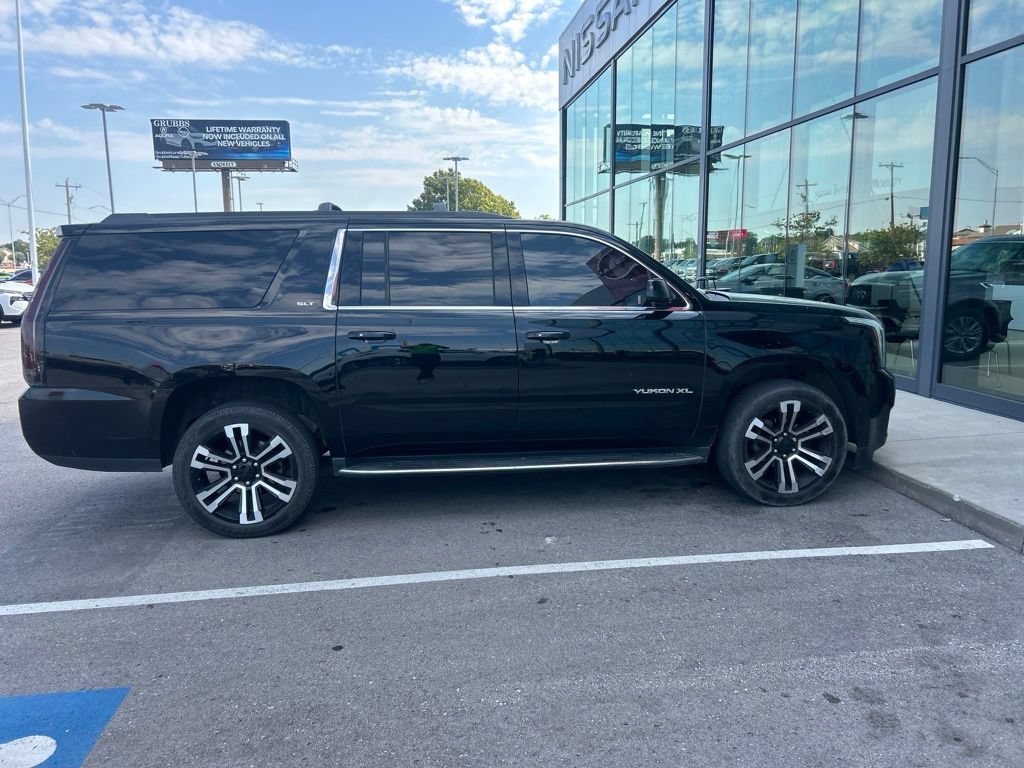 Used 2019 GMC Yukon XL SLT w/ Open Road Package AWD/4WD image 4