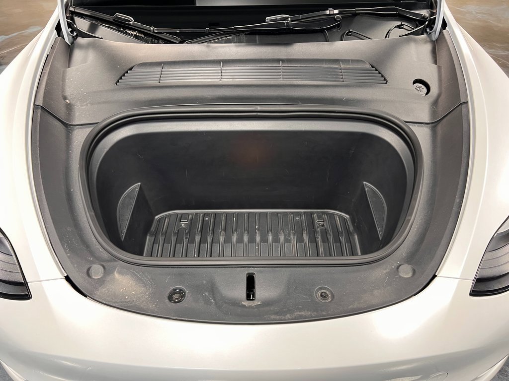 Used 2023 Tesla Model Y Long Range image 17